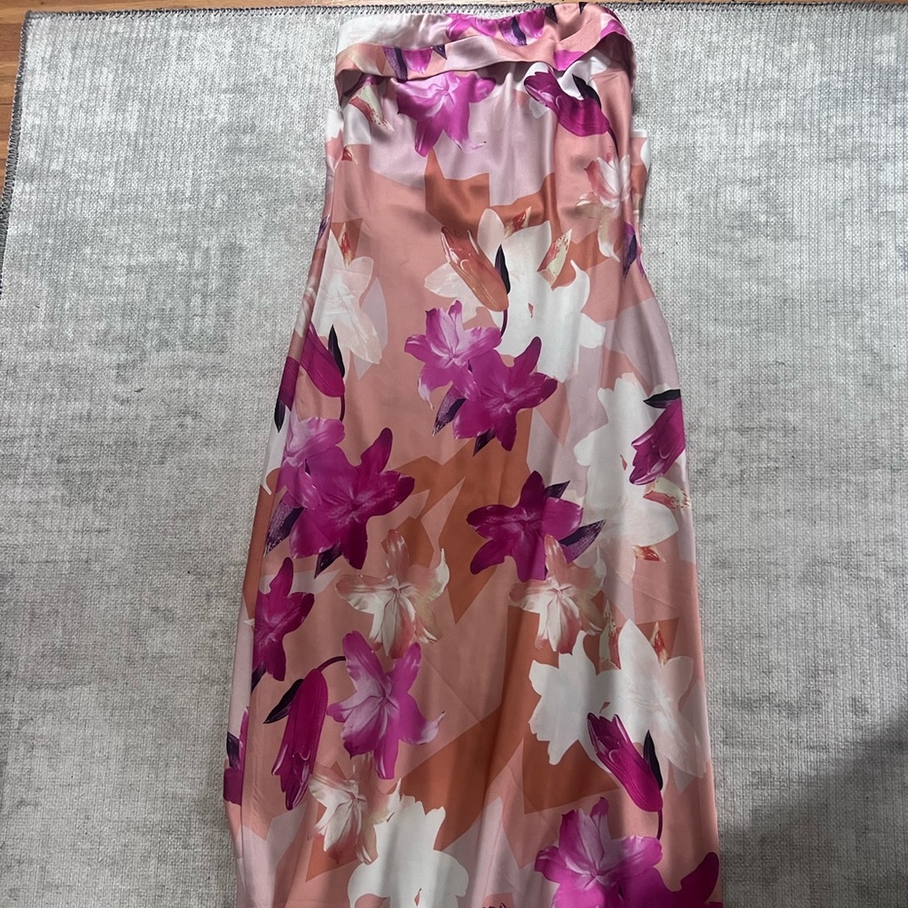 Floral strapless silk dress